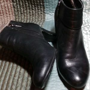 Aquacollege leather heeled booties
